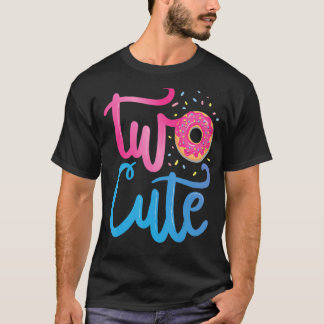 2つのキュートドナス振りかけるドーナツテーマの誕生日 Tシャツ
