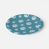 2つのグルーヴィレトロボーイ平和サイン誕生日紙プラ ペーパープレート (アングル)