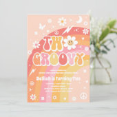 2つのグルーヴィ2ndバースデーピースラブパーティー虹 招待状 (スタンド正面)