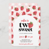 2つのスイートストロベリーセカンドバースデー招待状 招待状 (正面/裏面)