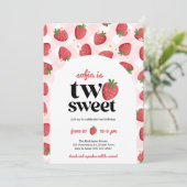 2つのスイートストロベリーセカンドバースデー招待状 招待状 (スタンド正面)