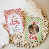 2つのスイートストロベリーセカンドバースデー招待状 招待状