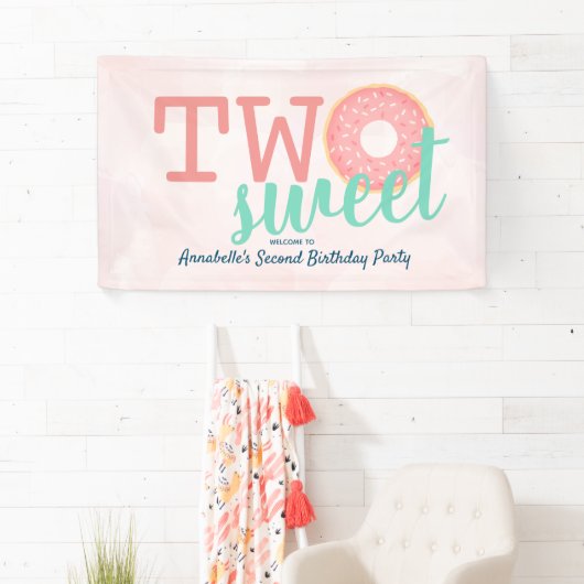 2つのスイートドーナッツピンクの女の子の2番目の誕生日 横断幕 (インサイチュ)