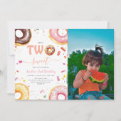 2つのスイートドーナツ2nd誕生日パーティー 招待状 (正面)