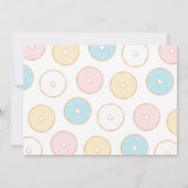 2つのスイートパステルドーナツ誕生日パーティーフォト 招待状 (裏面)