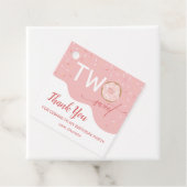 2つのスイートピンクつや消しガールズ誕生日サンキュー フェイバータグ (インサイチュ)