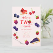 2つのスイートベリーとケーキの誕生日 招待状 (スタンド正面)