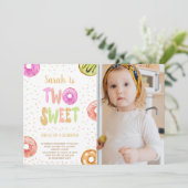 2つのスイートライトフォトドーナツ誕生日招待状 招待状 (スタンド正面)