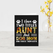 2つのタイトルを持っている叔母と犬の母の日サンフル カード (黄色い花)