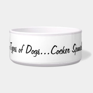 2つのタイプの犬が…あります ボウル