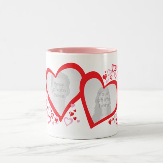 2つのハートのバレンタイン/結婚式の写真の赤いピンクのマグ ツートーンマグカップ (中央)