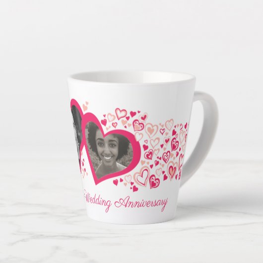 2つのハートカスタム結婚記念日の写真 カフェラテマグ (右アングル)