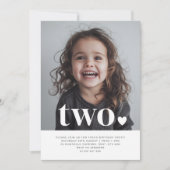2つのハートフォトファースト誕生日招待状 招待状 (正面)