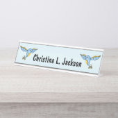 2つのファンタジー飛んでいるブルーバードイエロースクロール尾 デスクネームプレート (正面)