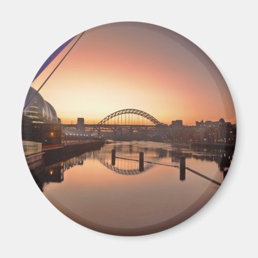 2つのブリッジ マグネット (正面)