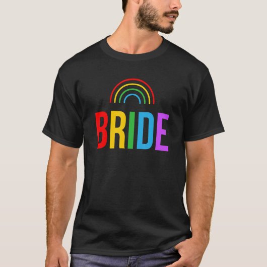 2つのブリデレズ結婚ビアンの妻と妻レインボーP Tシャツ (正面)