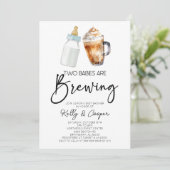 2つのベビーは、醸造ボトルコーヒーベビーシャワー 招待状 (スタンド正面)