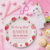 2つのベリー甘いベビーストロベリーツインベビーシャワー ペーパープレート (パーティー)