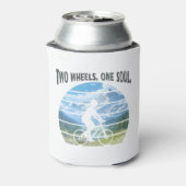 2つのホイール、1つの魂。サイクリングスポーツ 缶クーラー (缶裏面)