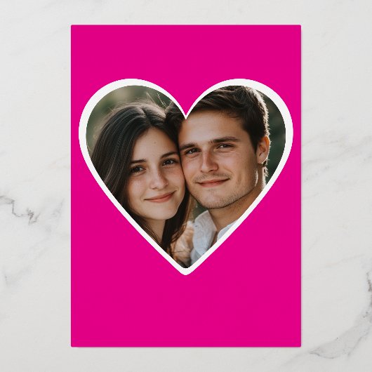 2つのミニマルハートホットピンクカップルのシャワー写真 箔招待状 (裏面)