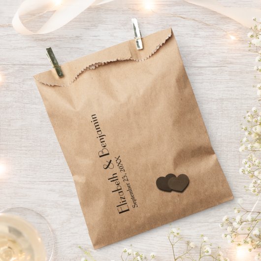 2つのモダンハートパーソナライズされた名の日付結婚 フェイバーバッグ (クリップ留めされた状態)