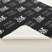 2つのロゴまたはイメージの繰り返しパターン シェルパブランケット (3/4)