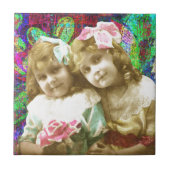 2つのヴィンテージ小さな女の子デジタルアート タイル (正面)