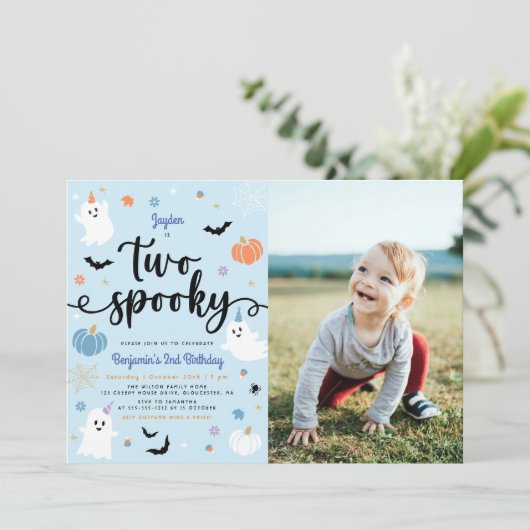 2つの不気味ブルーハロウィン幽霊2nd誕生日の写真 招待状 (スタンド正面)