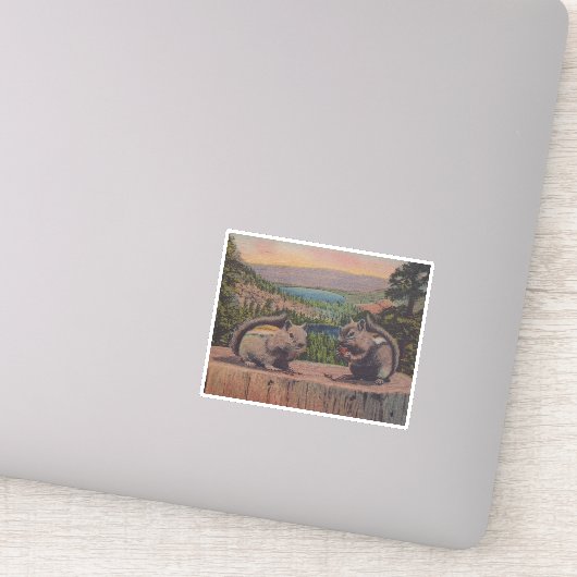 2つの可愛いチップムンクStump Mountains Lake シール (詳細)