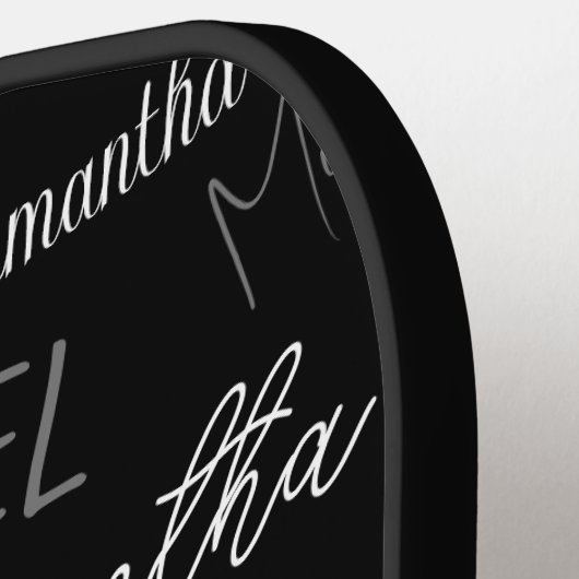 2つの名前カップルのパターンのモノグラム黒グレー白 ピックルボールラケット (左詳細)