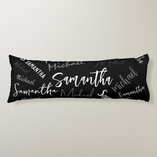2つの名前カップルのパターンのモノグラム黒グレー白 ボディピロー (正面)