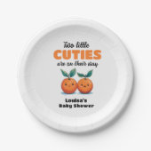 2つの小さなかわいこちゃんオレンジツインベビーシャワー ペーパープレート (正面)