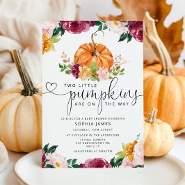 2つの小さなカボチャが赤ちゃんシャワーの途中にある 招待状