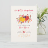 2つの小さなカボチャ秋ツインベビーシャワー 招待状 (スタンド正面)