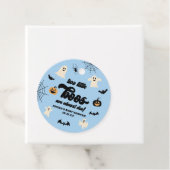 2つの小さなボウスツインハロウィンベビーシャワー フェイバータグ (インサイチュ)