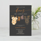 2つの小さなボオが近い！双子の赤ちゃんシャワー 招待状 (スタンド正面)