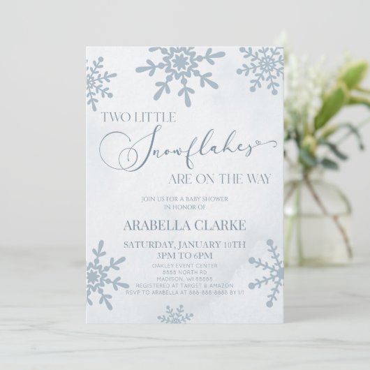 2つの小さな雪の結晶の冬双生児の赤ちゃんシャワー 招待状 (スタンド正面)