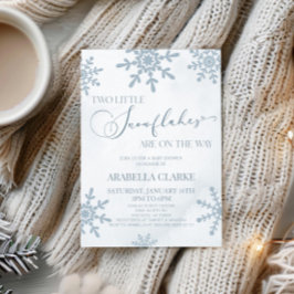 2つの小さな雪の結晶の冬双生児の赤ちゃんシャワー 招待状