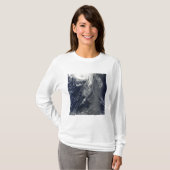 2つの強い嵐が大西洋に広がる海 Tシャツ (正面フル)