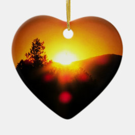 2つの明るいオレンジ色のサンセット セラミックオーナメント