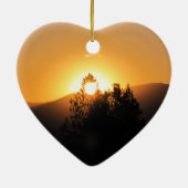 2つの明るいオレンジ色のサンセット セラミックオーナメント (裏面)