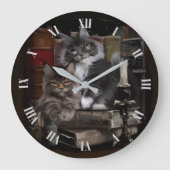 2つの毛皮のメインのクーンの子猫 ラージ壁時計 (正面)