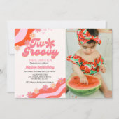 2つの溝のデイジー花レトロGroovy 2番目の誕生日 招待状 (正面)