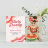 2つの溝のデイジー花レトロGroovy 2番目の誕生日 招待状 (スタンド正面)