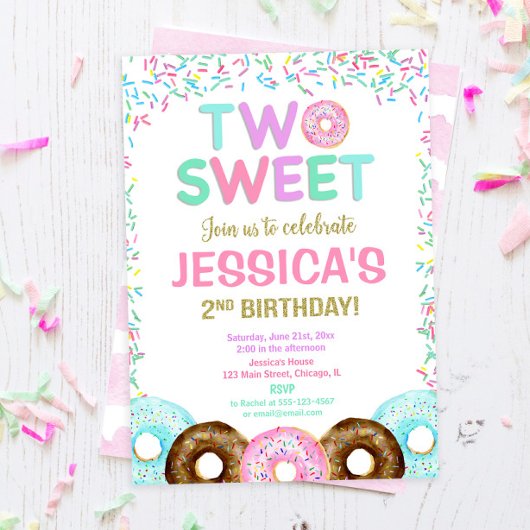 2つの甘いドーナツ振りかける2nd誕生日パーティー女の子 招待状