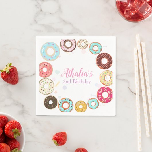2つの甘い可愛いドーナツ2nd誕生日紙 スタンダードカクテルナプキン (インサイチュ)
