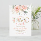 2つの甘い赤面ピンクフローラ金ゴールド第2誕生日 招待状 (スタンド正面)