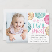 2つの甘い |ドーナツの2回目の誕生日パーティー写真 招待状 (正面)
