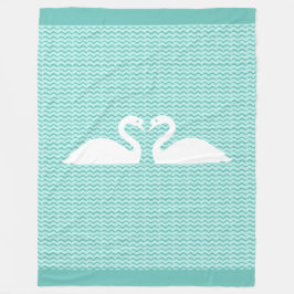2つの白鳥と波状パターン フリースブランケット