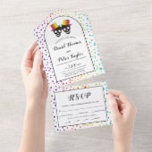 2つの紙吹雪レインボーカラーゲイ結婚ズ オールインワン招待状 (貼ってはがせる)